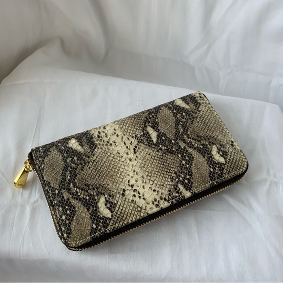 INDIGO NWOT Snakeskin Faux Leather Wallet, Brown & Cream - Picture 1 of 6